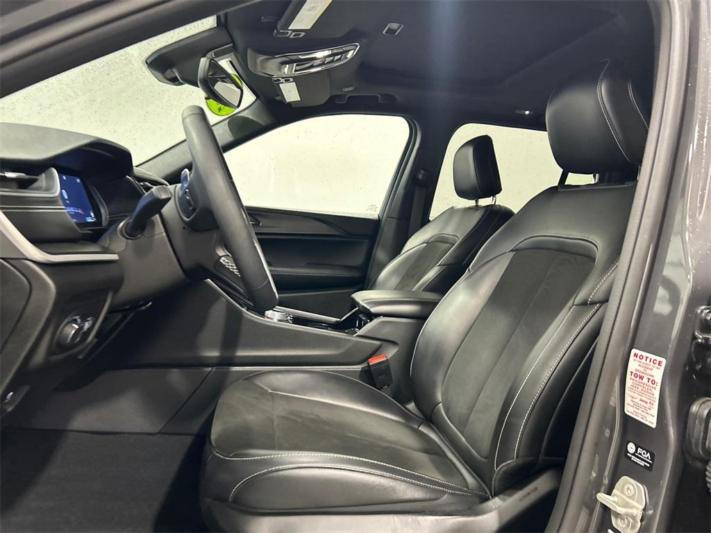 used 2023 Jeep Grand Cherokee car, priced at $37,650