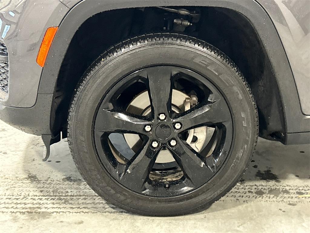 used 2023 Jeep Grand Cherokee car, priced at $37,650