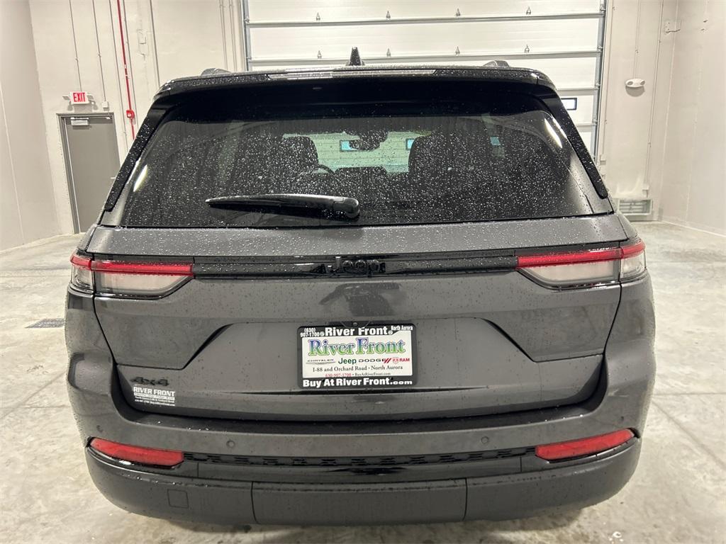 used 2023 Jeep Grand Cherokee car, priced at $37,650