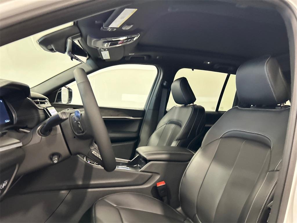 new 2025 Jeep Grand Cherokee car, priced at $48,930