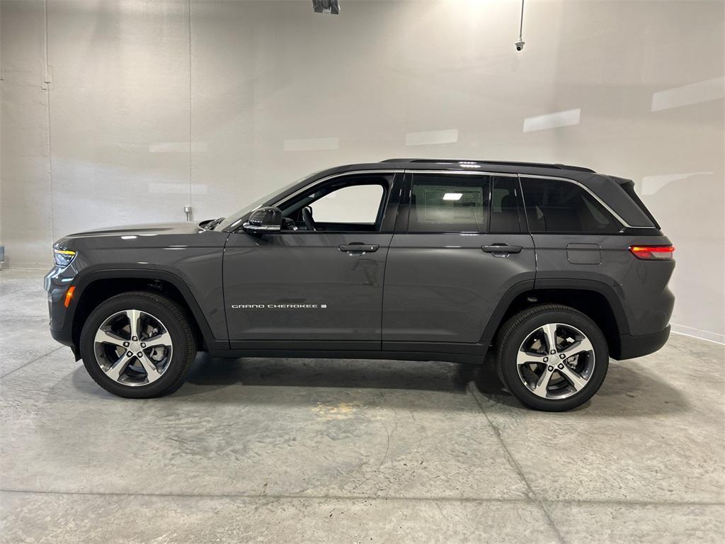 new 2025 Jeep Grand Cherokee car, priced at $48,769