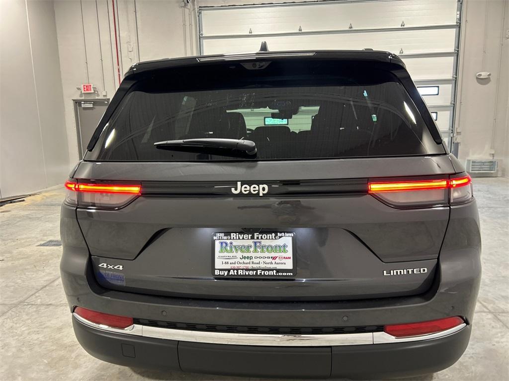 new 2025 Jeep Grand Cherokee car, priced at $48,769
