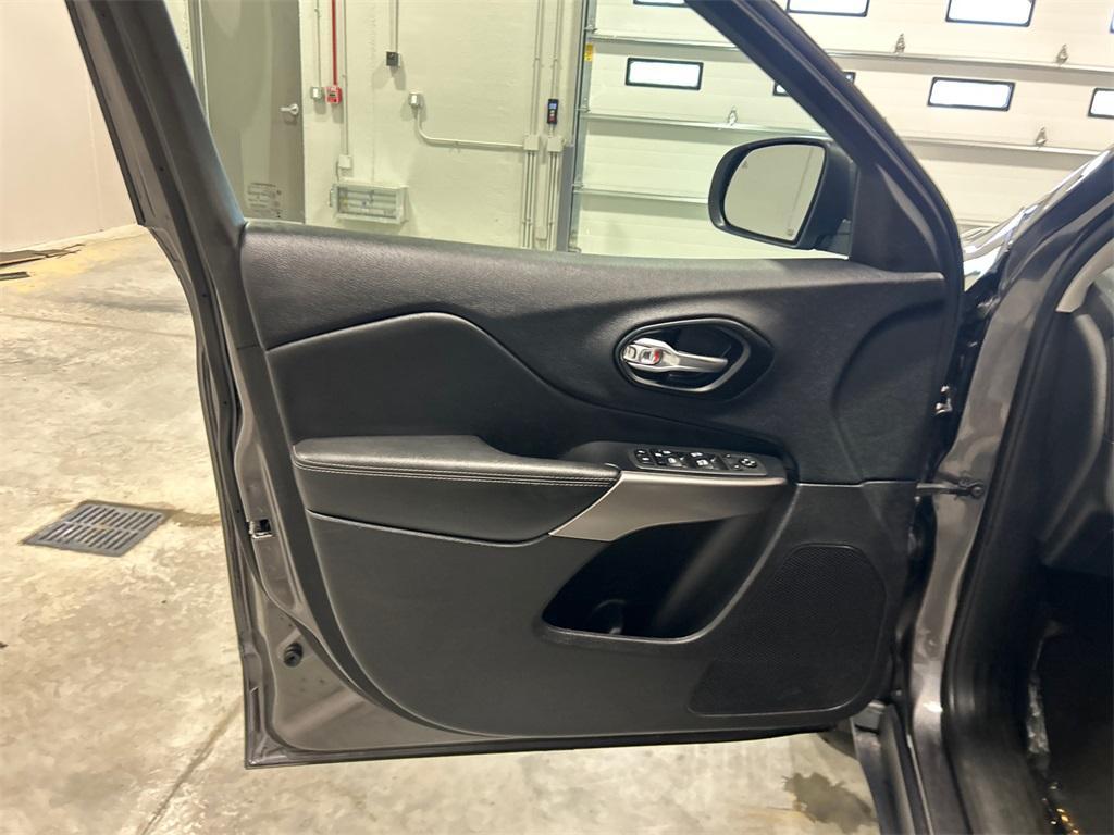 used 2021 Jeep Cherokee car, priced at $26,250