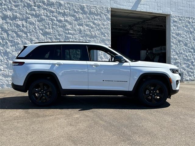 new 2024 Jeep Grand Cherokee car, priced at $41,780