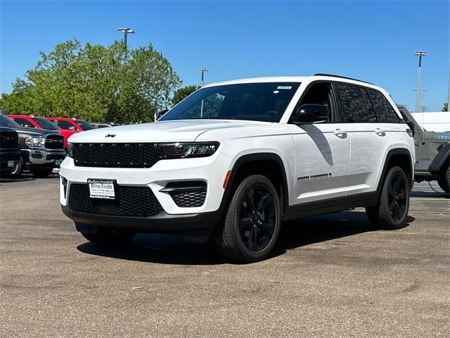 new 2024 Jeep Grand Cherokee car, priced at $41,780