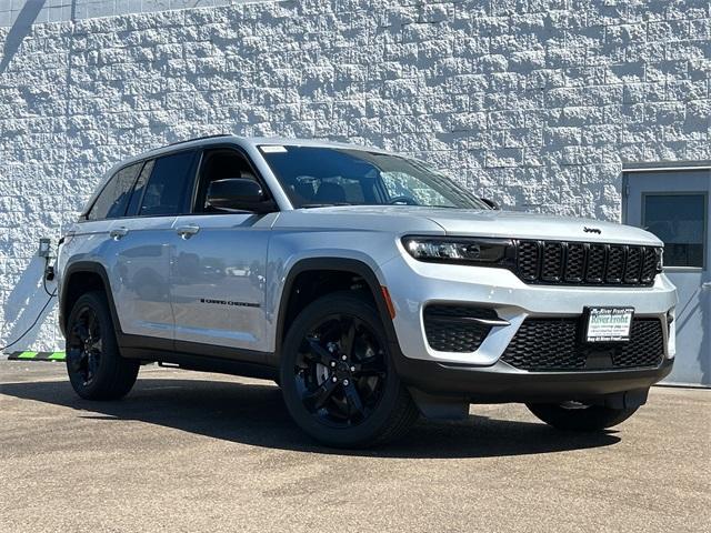 new 2024 Jeep Grand Cherokee car, priced at $42,289