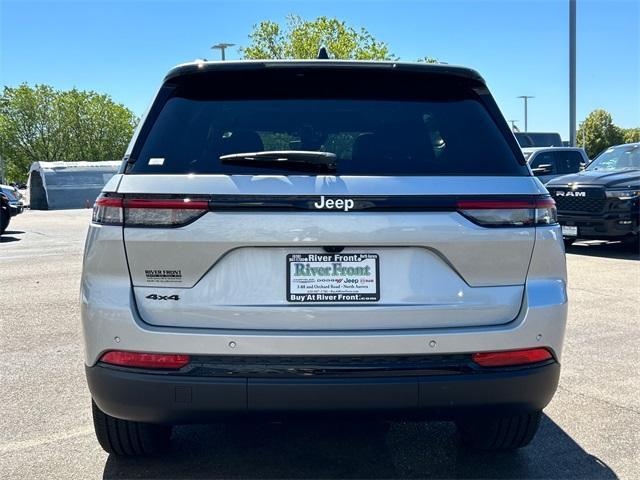 new 2024 Jeep Grand Cherokee car, priced at $42,289