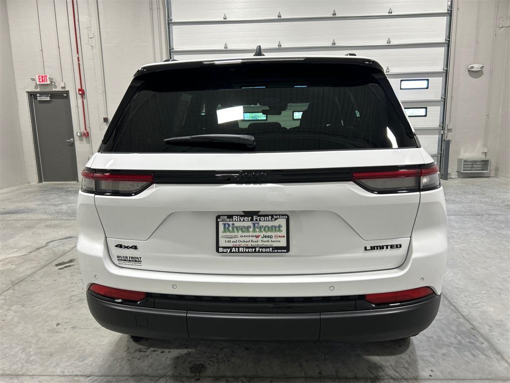 new 2025 Jeep Grand Cherokee car, priced at $48,302