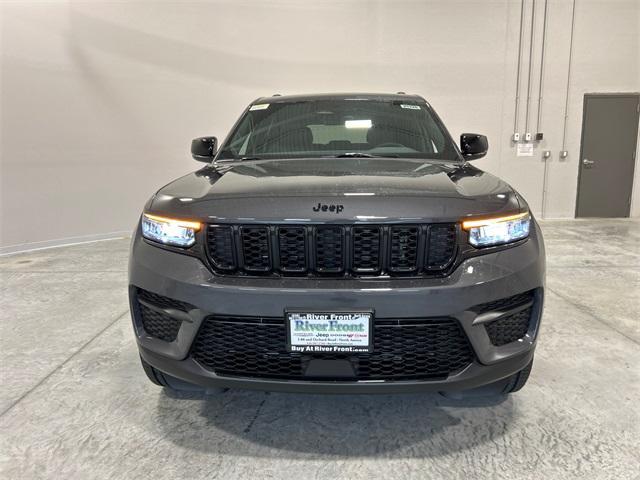 new 2025 Jeep Grand Cherokee car, priced at $43,581