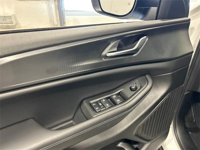 new 2025 Jeep Grand Cherokee car, priced at $39,206