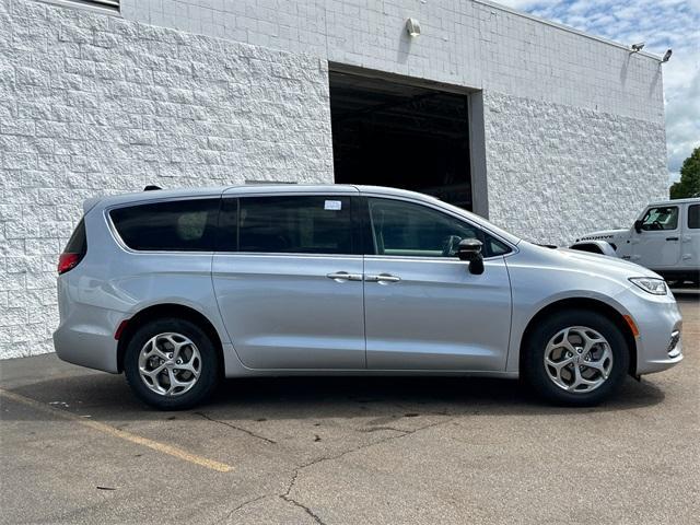new 2024 Chrysler Pacifica car, priced at $54,336