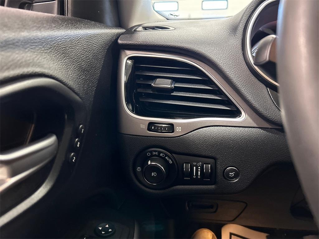 used 2022 Jeep Cherokee car, priced at $28,350