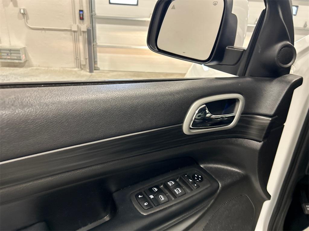 used 2021 Jeep Grand Cherokee car, priced at $30,150