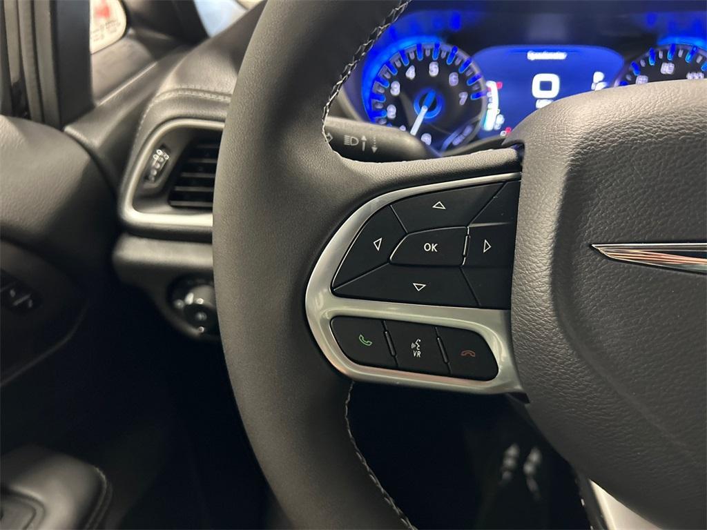 new 2025 Chrysler Pacifica car, priced at $40,373