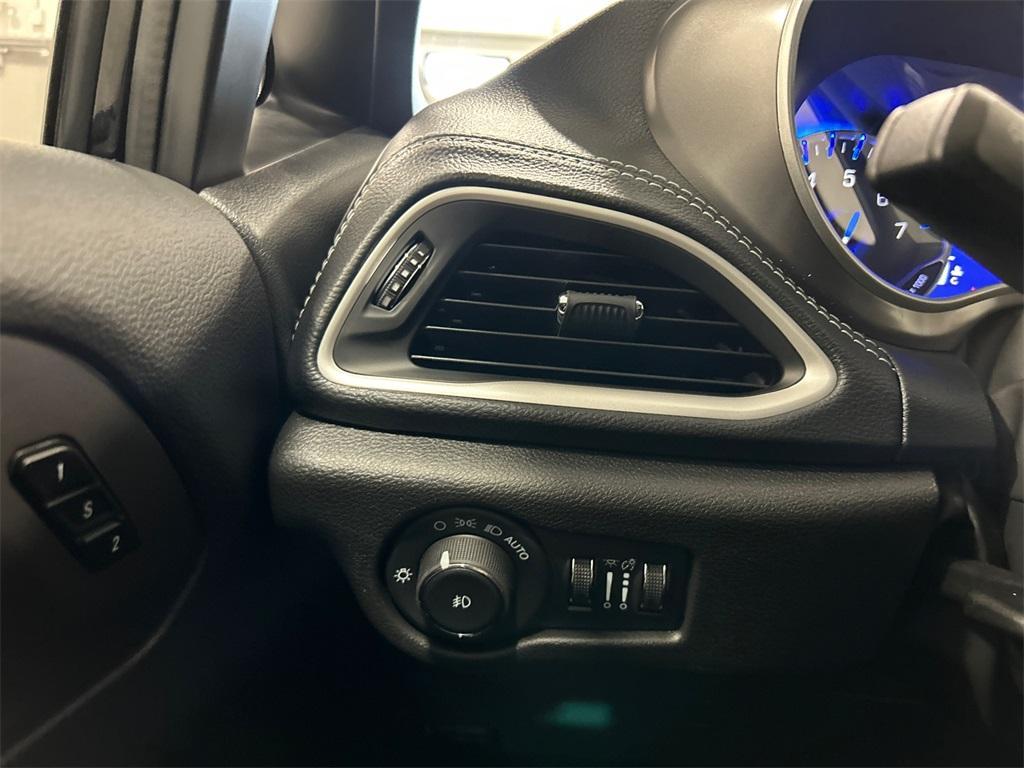 new 2025 Chrysler Pacifica car, priced at $40,373