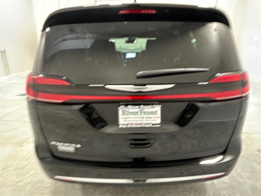 new 2025 Chrysler Pacifica car, priced at $40,373