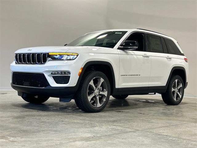 new 2025 Jeep Grand Cherokee car, priced at $49,572