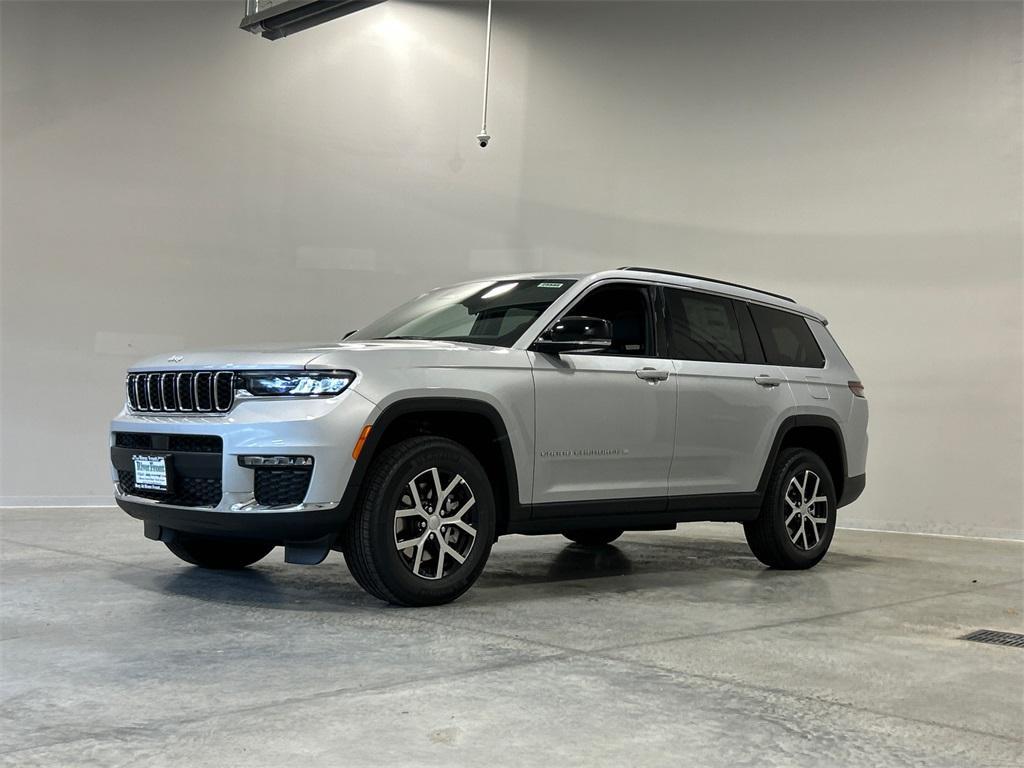 new 2025 Jeep Grand Cherokee L car, priced at $45,811