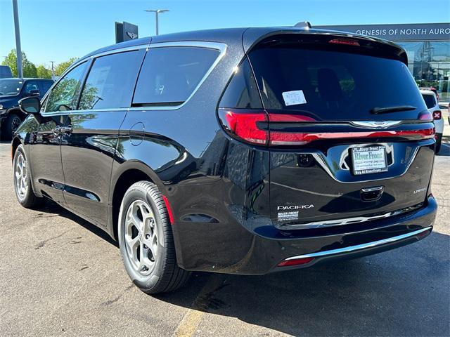 new 2024 Chrysler Pacifica car, priced at $41,869