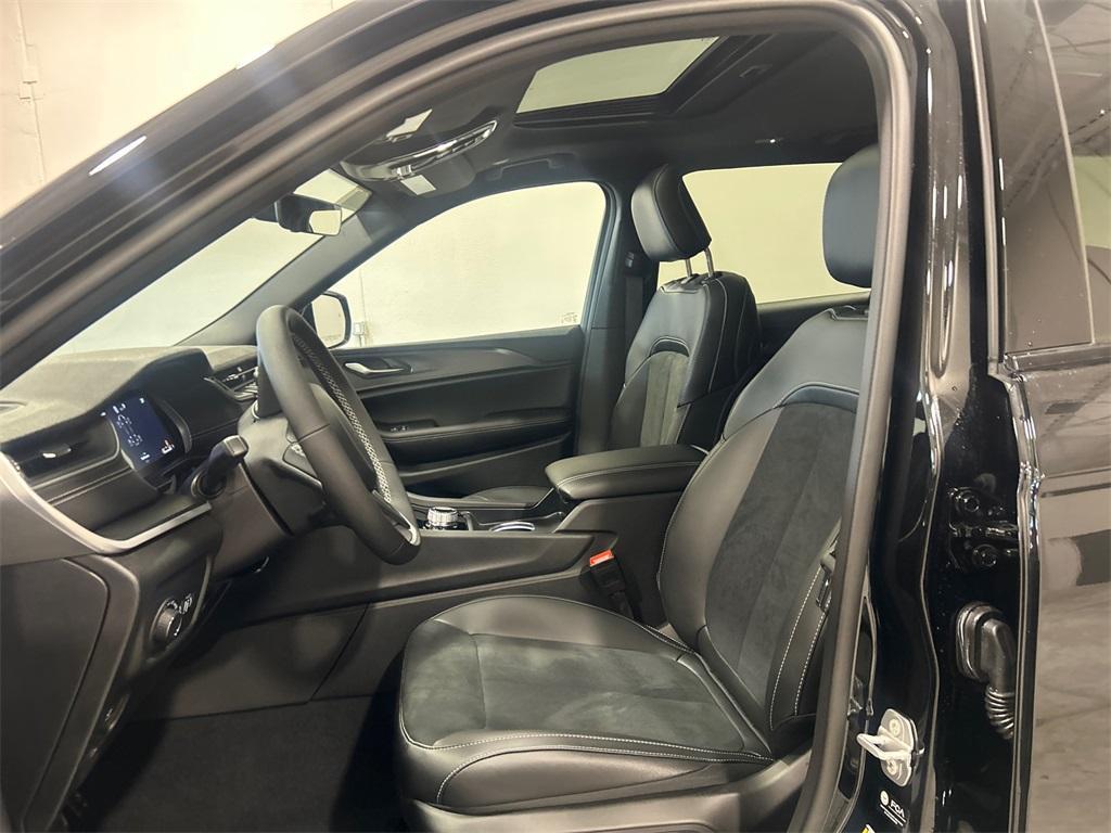 new 2025 Jeep Grand Cherokee L car, priced at $38,132