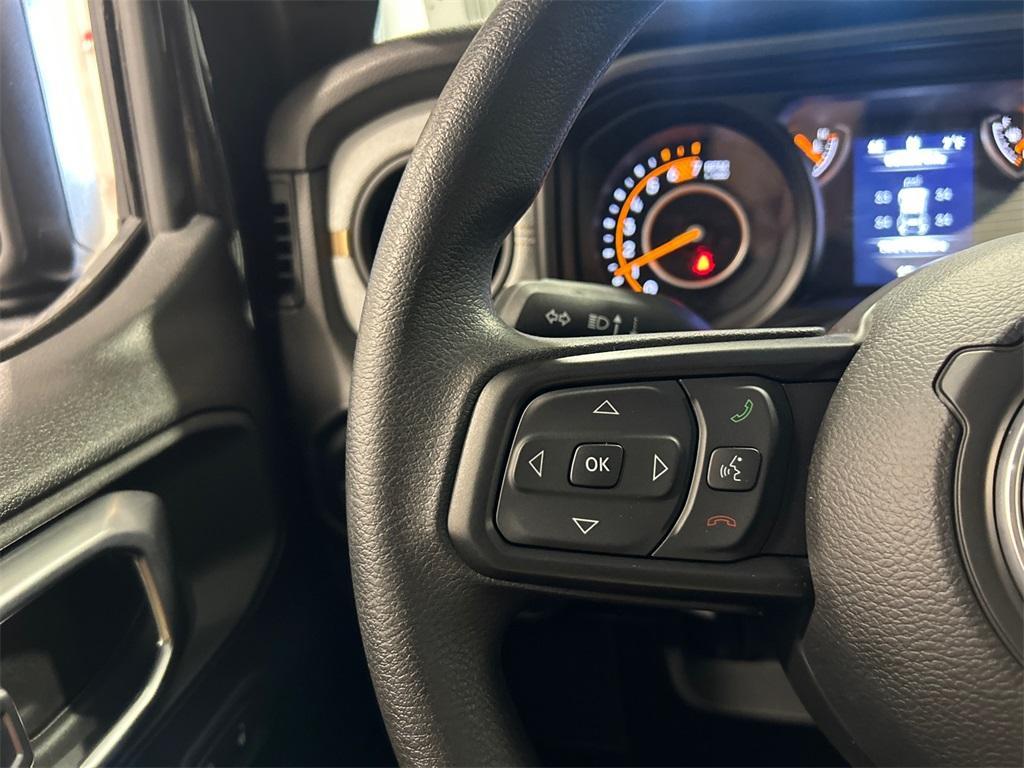 new 2025 Jeep Wrangler car, priced at $32,721