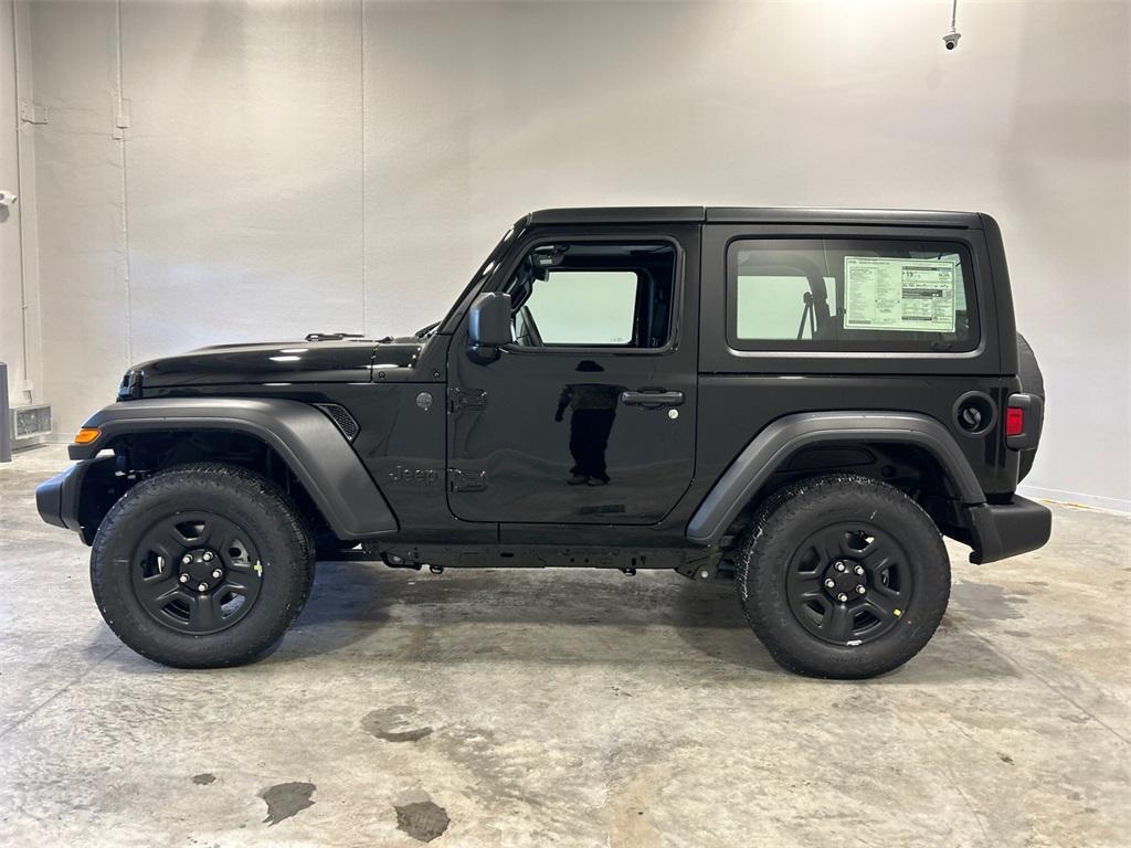 new 2025 Jeep Wrangler car, priced at $32,721