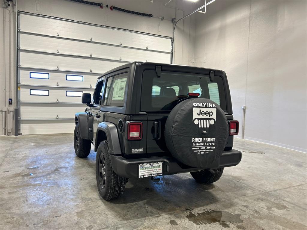 new 2025 Jeep Wrangler car, priced at $32,721