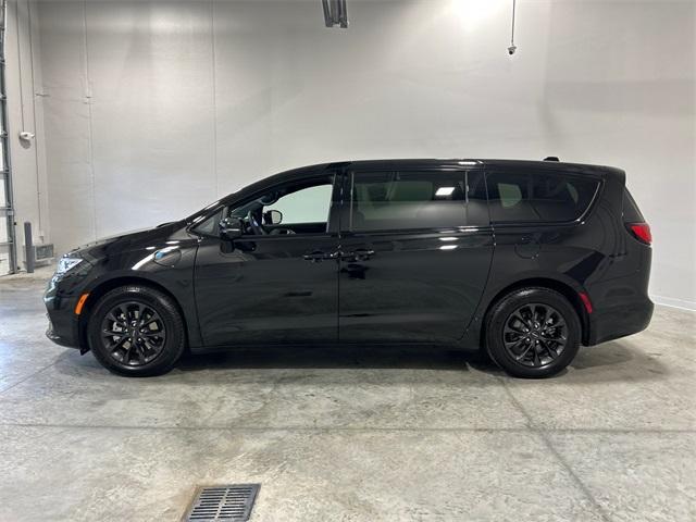 used 2024 Chrysler Pacifica Hybrid car, priced at $40,450