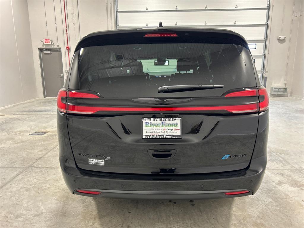 used 2024 Chrysler Pacifica Hybrid car, priced at $38,750