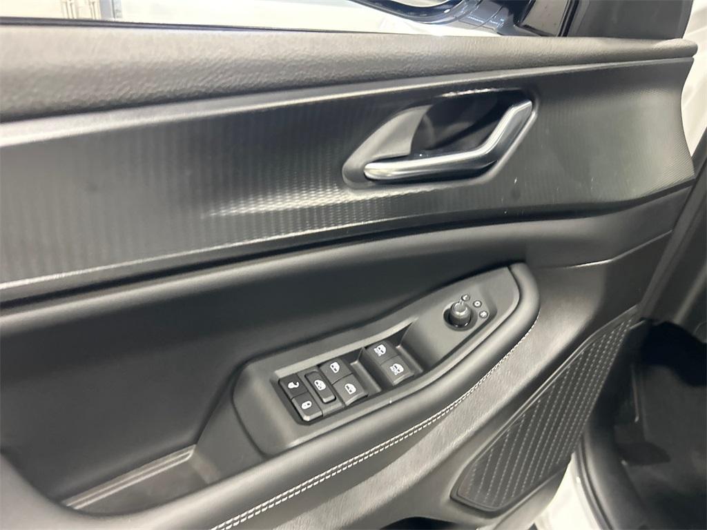 new 2025 Jeep Grand Cherokee car, priced at $33,081