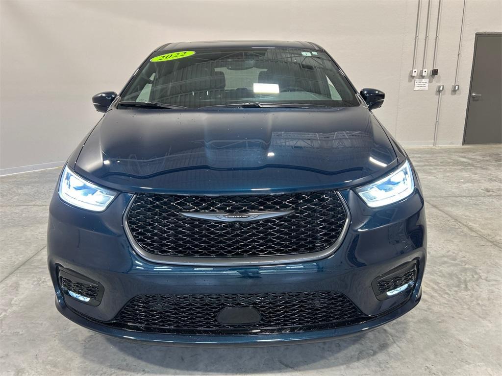 used 2022 Chrysler Pacifica Hybrid car, priced at $37,650