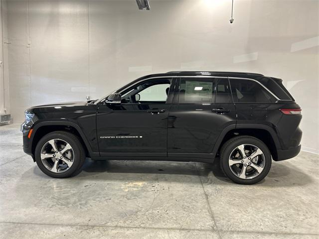 new 2025 Jeep Grand Cherokee car, priced at $51,860