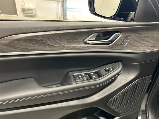 new 2025 Jeep Grand Cherokee car, priced at $51,860