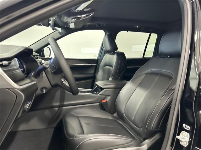 new 2025 Jeep Grand Cherokee car, priced at $51,860