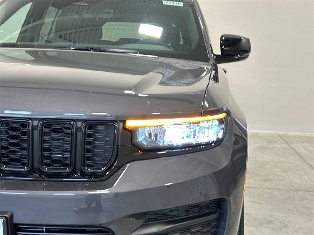 new 2025 Jeep Grand Cherokee car, priced at $44,769