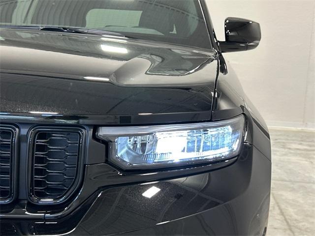 new 2025 Jeep Grand Cherokee car, priced at $43,581