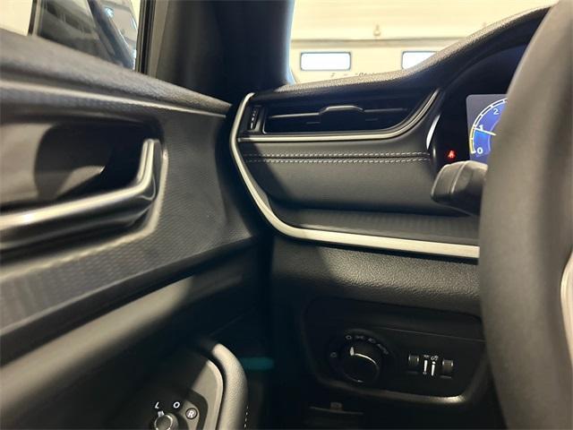 new 2025 Jeep Grand Cherokee car, priced at $43,581