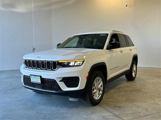 new 2025 Jeep Grand Cherokee car, priced at $39,307