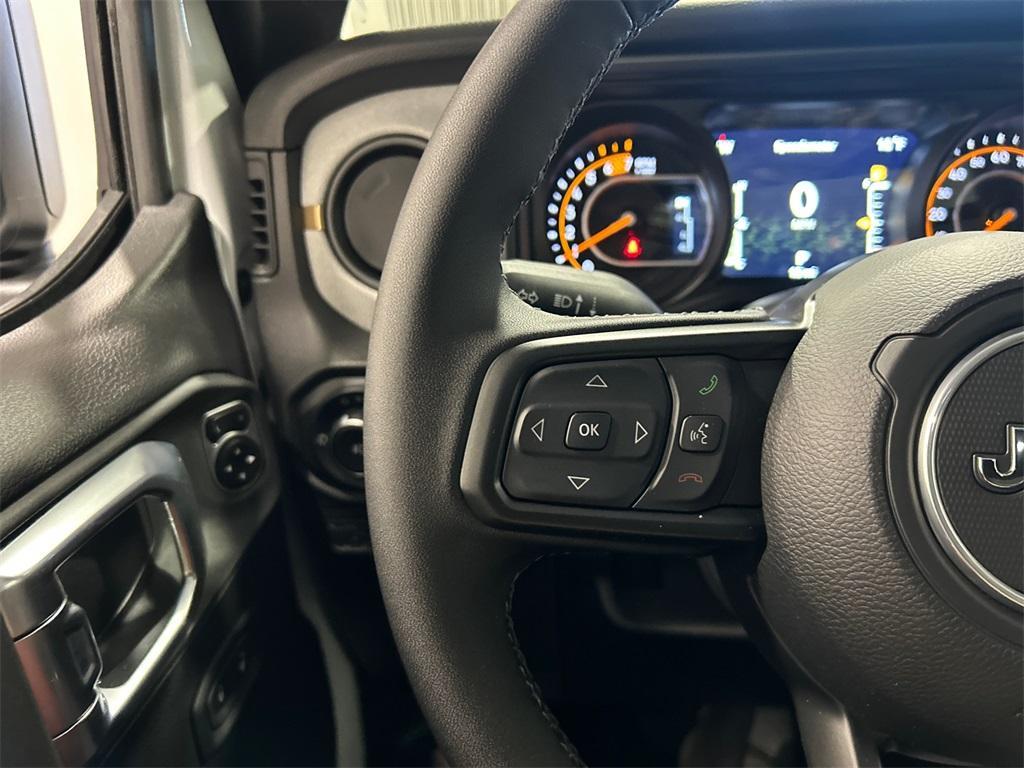 new 2025 Jeep Wrangler car, priced at $42,943