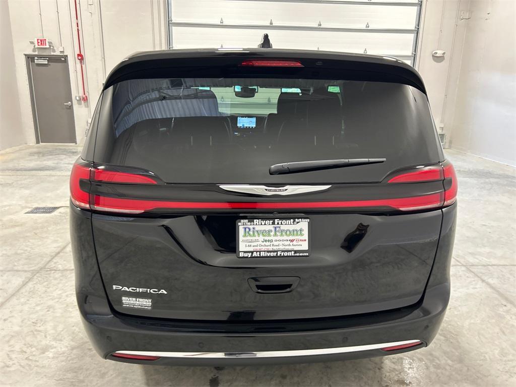new 2025 Chrysler Pacifica car, priced at $42,073