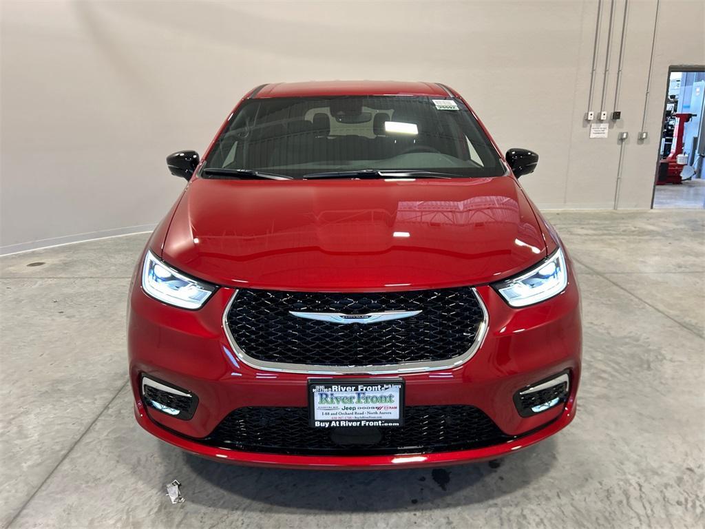 new 2026 Chrysler Pacifica car, priced at $46,896