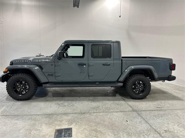 new 2025 Jeep Gladiator car, priced at $47,366