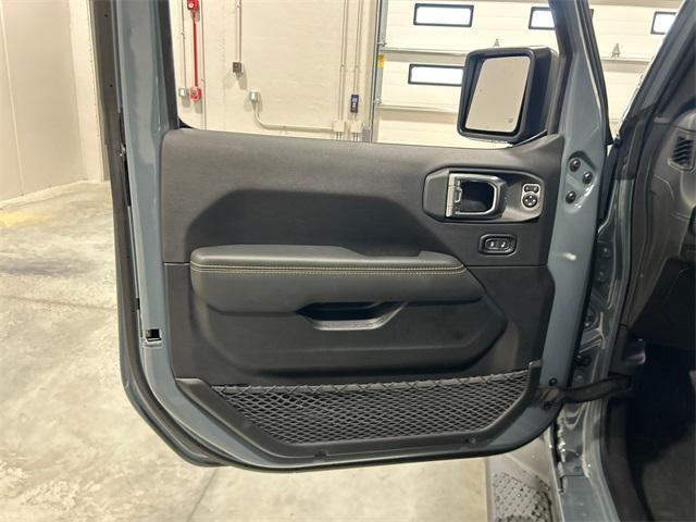 new 2025 Jeep Gladiator car, priced at $47,366
