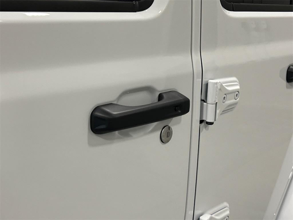 new 2025 Jeep Wrangler car, priced at $51,357