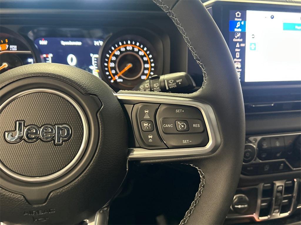 new 2025 Jeep Wrangler car, priced at $51,357