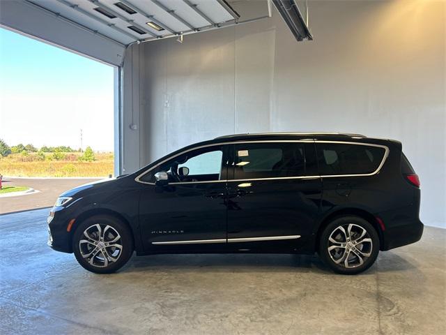 new 2025 Chrysler Pacifica car, priced at $55,401