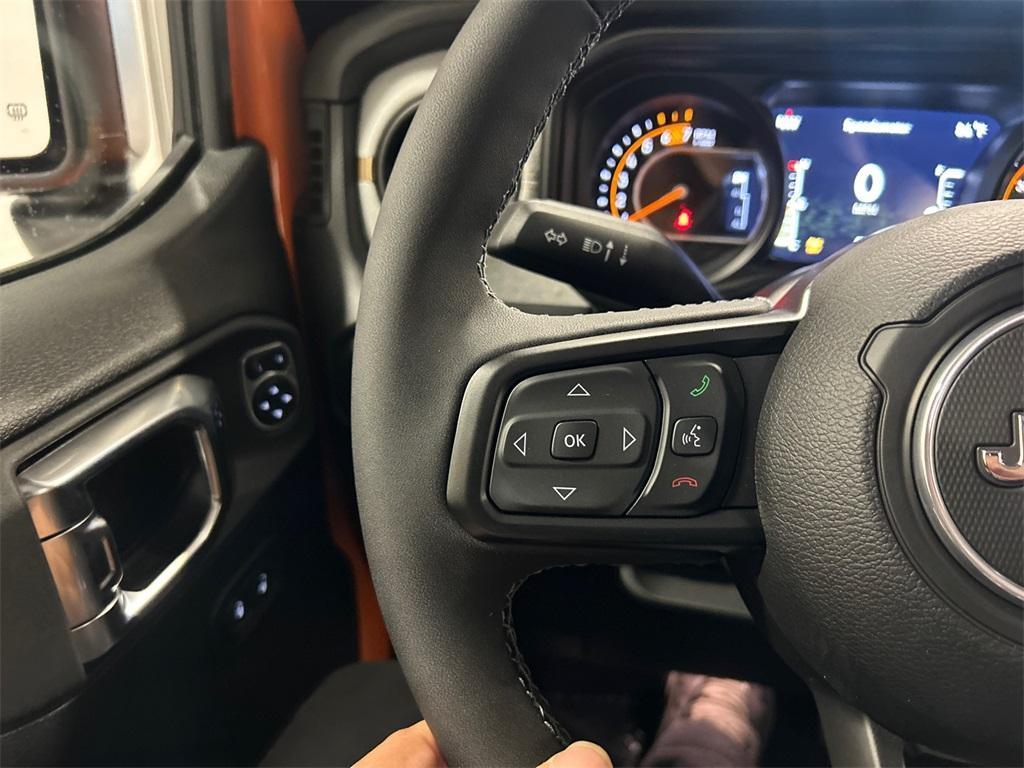 new 2025 Jeep Wrangler car, priced at $48,427