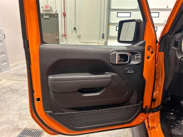 new 2025 Jeep Wrangler car, priced at $47,844