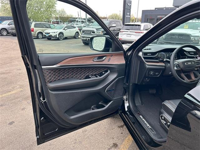 new 2024 Jeep Grand Cherokee car, priced at $63,323