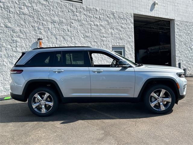 new 2024 Jeep Grand Cherokee car, priced at $49,599